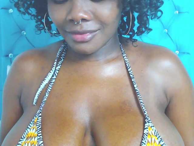 Фотографије pamela-ebony rub nipples 144 #ebony #bigboobs #boobs #pregnat #young.