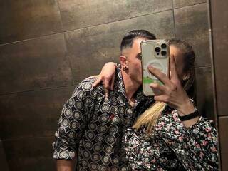 Еротски видео цхат Parejaveintidos