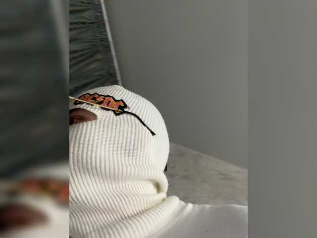 Емитовање снимка екрана TheonlyoneBoyX