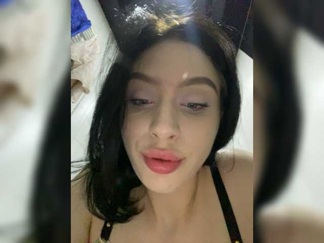 Емитовање снимка екрана PARTYNEXTNEXT