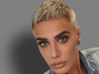 Еротски видео цхат Pauline7