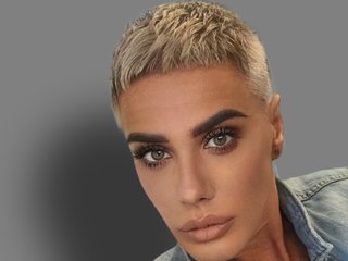 Еротски видео цхат Pauline7