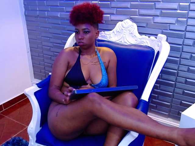 Фотографије PaytonBrown Welcome ​guys, ​I'​m ​new ​and ​I ​want ​to ​play ​with ​you♥ #​latina #​ebony #​sexy #​boobs