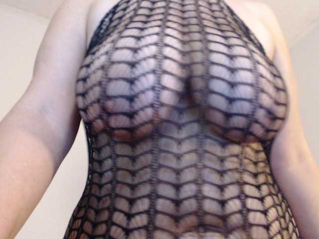 Фотографије PinkHellen Tease me with your tips :P 10 tok add/pm,ass40 tok,tits 35,naked 150 #bigboobs#bbw#natural#milf#ohmibod