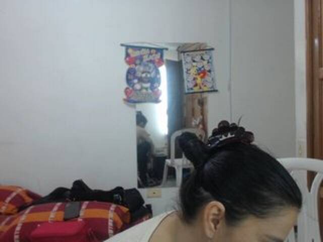 Емитовање снимка екрана playfullbodyx