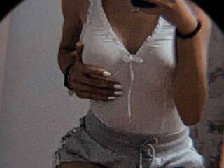 Еротски видео цхат Polittaa