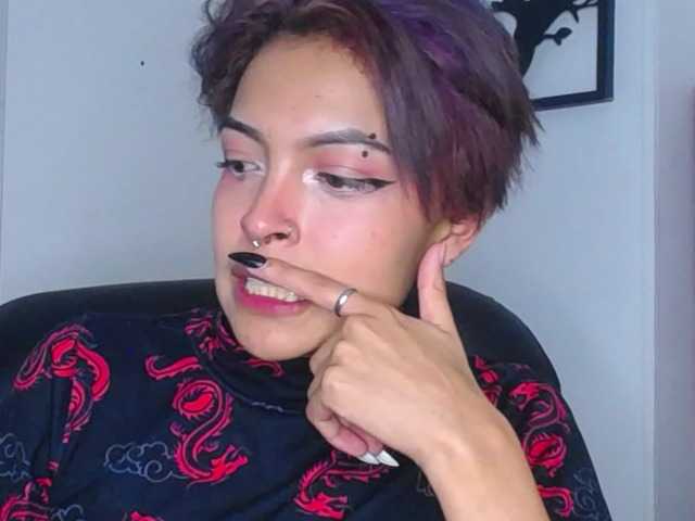 Емитовање снимка екрана Pretty-black