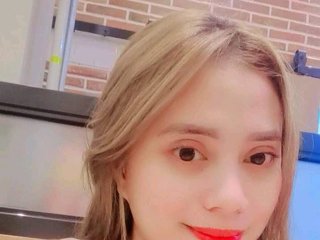 Еротски видео цхат PrettyAsianLover