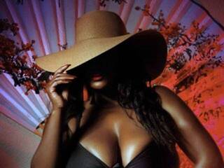 Еротски видео цхат Prettybaddieg