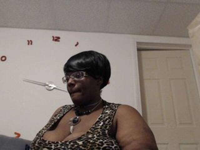 Емитовање снимка екрана PrettyBlacc