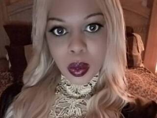 Еротски видео цхат QueenMorgan
