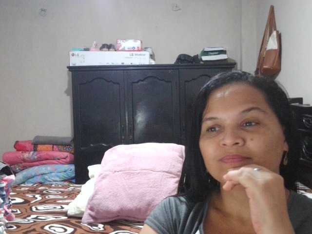 Емитовање снимка екрана QueenNight