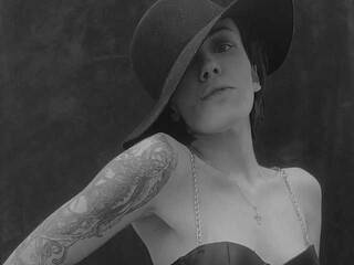 Еротски видео цхат QueenOfFetish