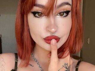 Еротски видео цхат RayniraJones