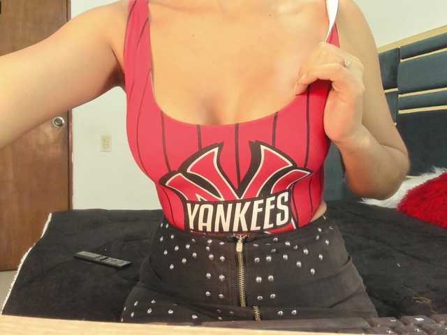 Емитовање снимка екрана RebeccaRosse