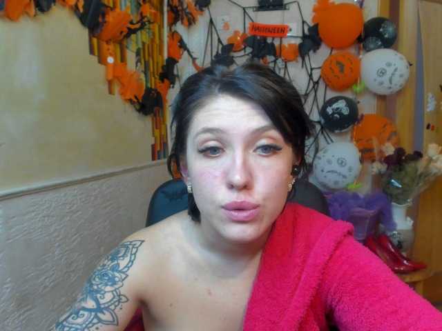 Емитовање снимка екрана Reginasmilee