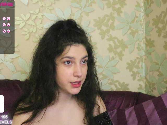 Фотографије RileyMisaki AnyTIPS is on HIGH !! 11 / 45 / 95 / 195 for ULTRAHigh. Slide toy in pussy once 11tk. #chubby #bbw #squirt #teen #18