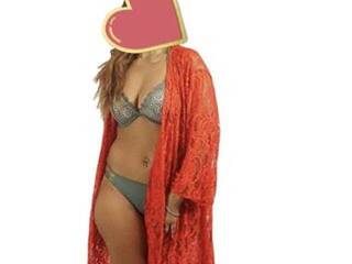 Еротски видео цхат Riina-Ray