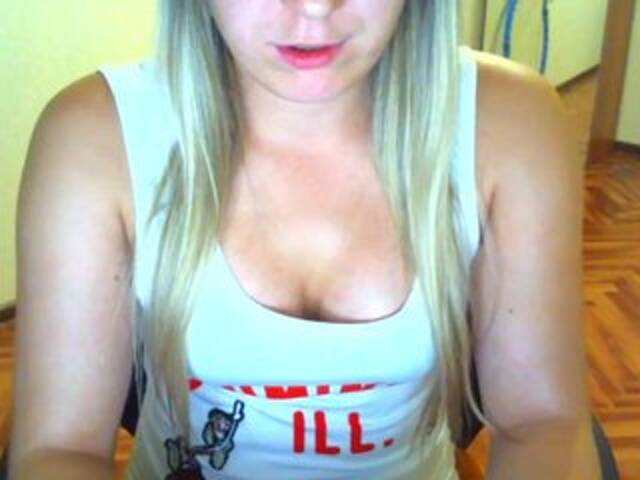 Емитовање снимка екрана Your_Girl23