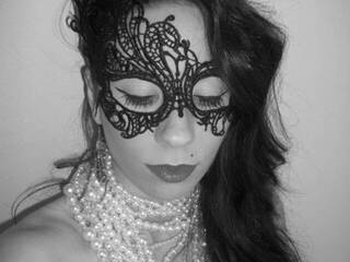 Еротски видео цхат Roselyn12