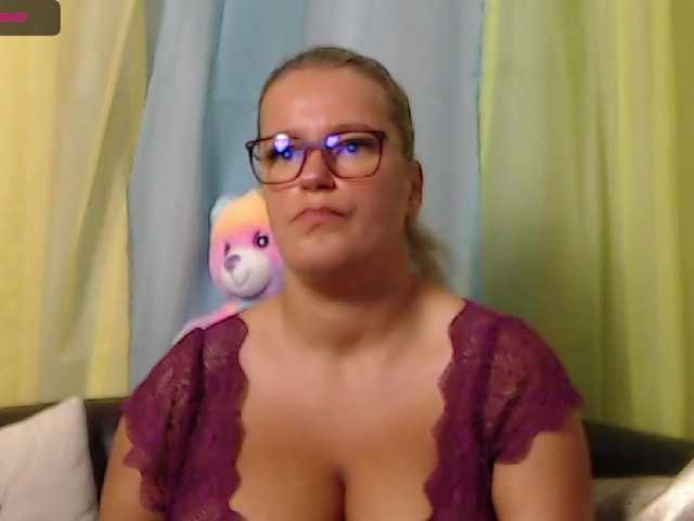 Емитовање снимка екрана Roselyn25