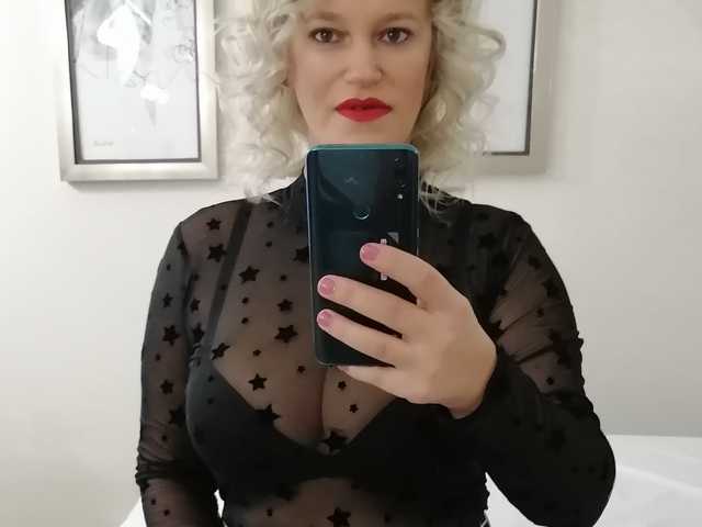 Слика профила Roselyn25