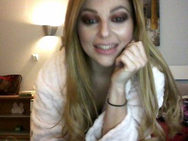 Емитовање снимка екрана RoseRosey