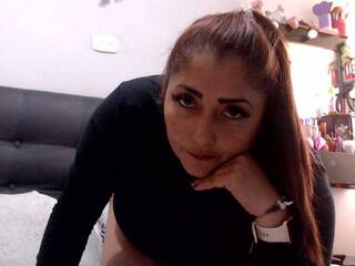 Еротски видео цхат ROUSE-22