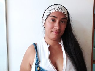 Еротски видео цхат RoxannaJones