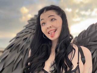 Еротски видео цхат RoxyNilll