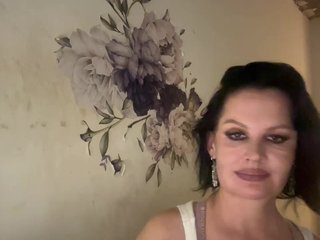 Еротски видео цхат RoyalBreasts