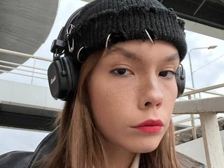 Еротски видео цхат RubyRedkiss