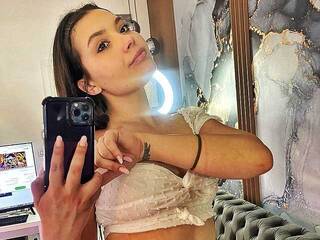 Еротски видео цхат RubyxBanks