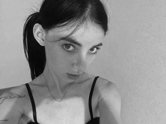 Слика профила adelinaaaa77