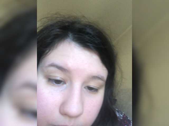 Емитовање снимка екрана SaanviUwU