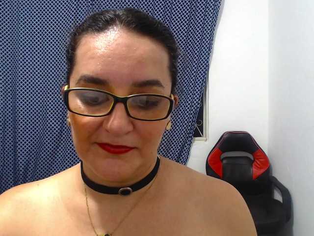 Фотографије SaimaJayeb ! I love man flirtatious and very affectionate *** Make me vibrate and my Squirt is ready for you ***#lovense #squirt #mature #bj #anal #pvt