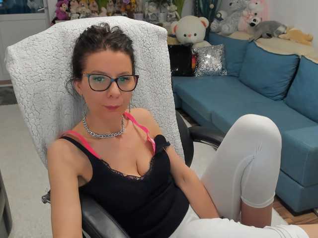 Фотографије SalomeJade Welcome to my room#pvt#lovense#ohmibod#it makes me smile and wet:)).any tips is ***you!!!