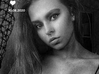 Еротски видео цхат SandyRae