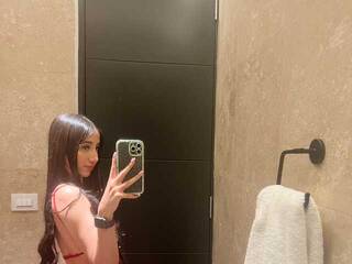 Еротски видео цхат SaraDevoe