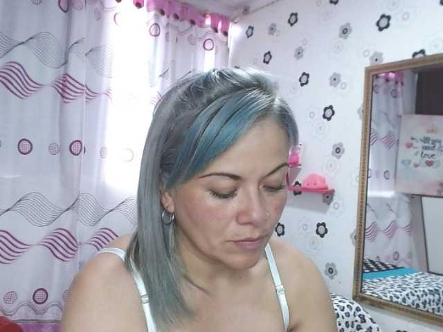 Емитовање снимка екрана saray-dior