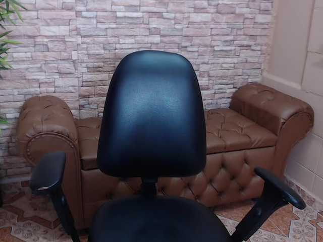 Емитовање снимка екрана ScarletteRyan