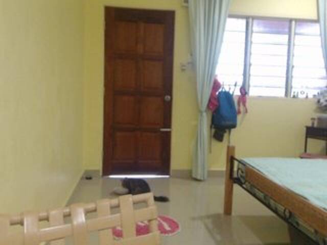 Емитовање снимка екрана SexiBelle