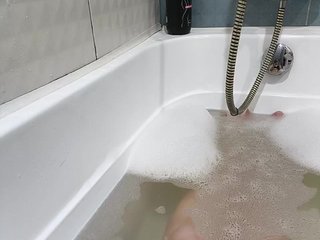 Еротски видео цхат MatreshkaBubble