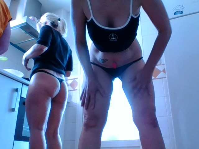 Фотографије sexyrubyta hello i'm hot we play i want to run i have the lush activated hmmm