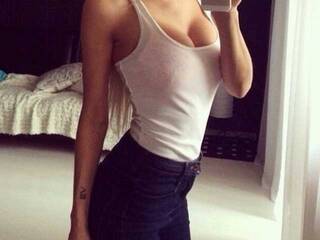 Еротски видео цхат SherryLight