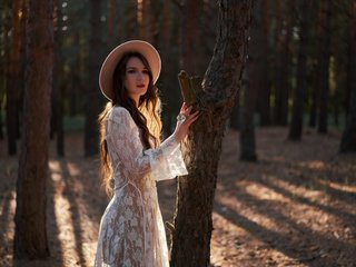 Еротски видео цхат ShineShyness