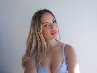 Еротски видео цхат silvifoxyy