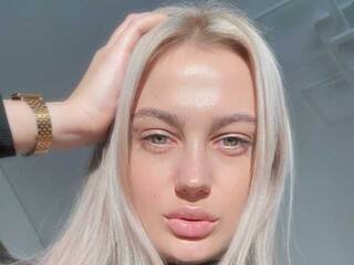 Еротски видео цхат SimaMonti