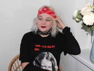 Еротски видео цхат SingMeToSleep