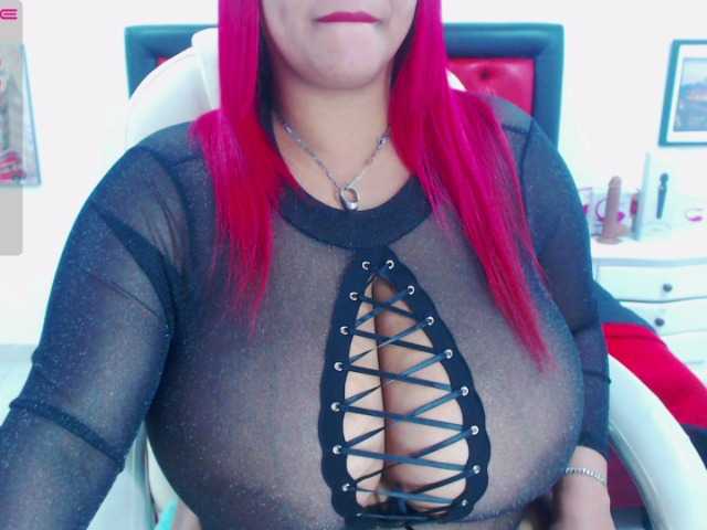 Емитовање снимка екрана Siren-boobs